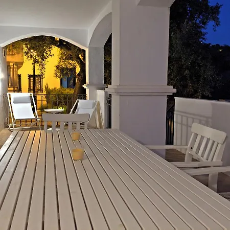 Two Bedroom With Sea View *