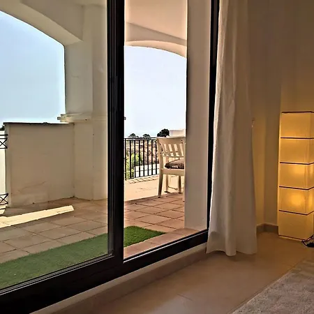 Apartment Two Bedroom With Sea View *
